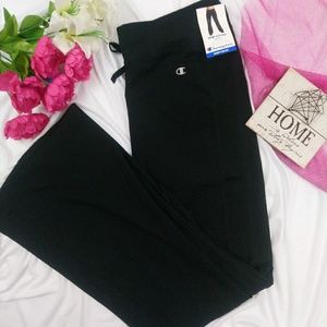 Womans champion nwt fitness pants. Size L